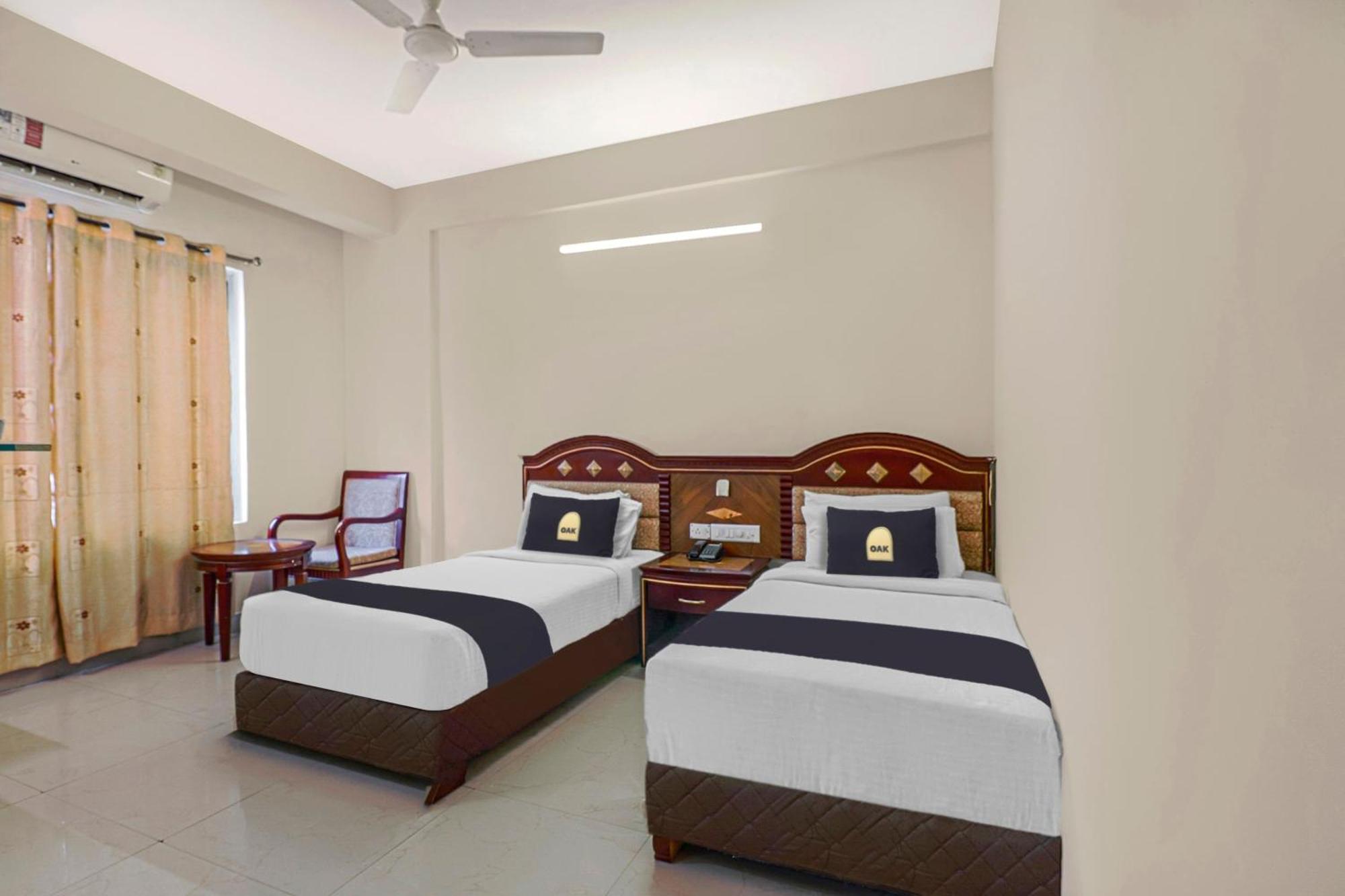 העיר בנגלור Collection O 29 Church'S Inn Near Cubbon Park מראה חיצוני תמונה