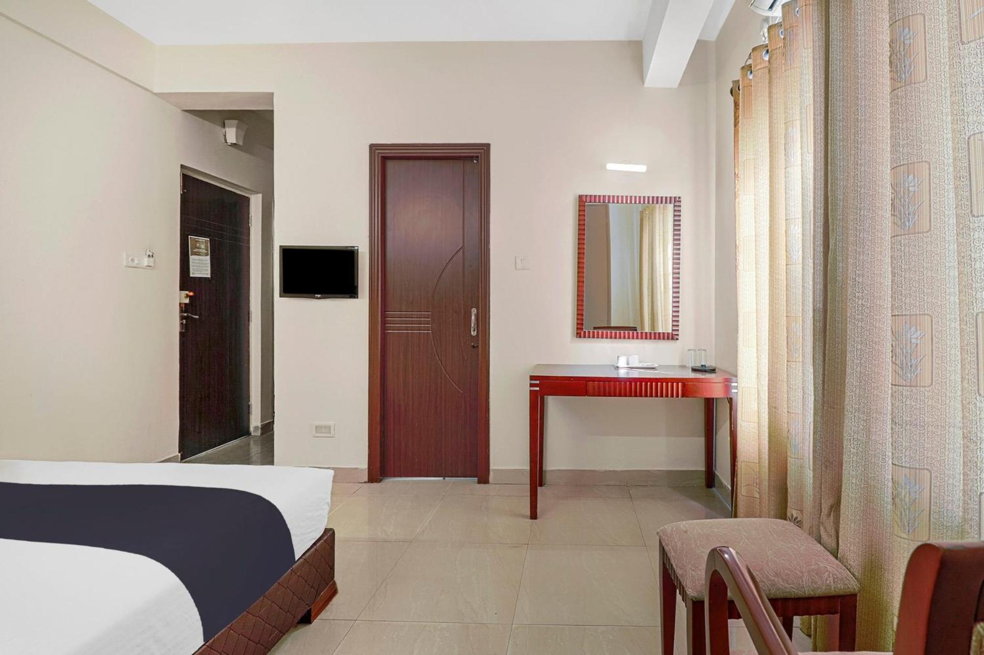 העיר בנגלור Collection O 29 Church'S Inn Near Cubbon Park מראה חיצוני תמונה