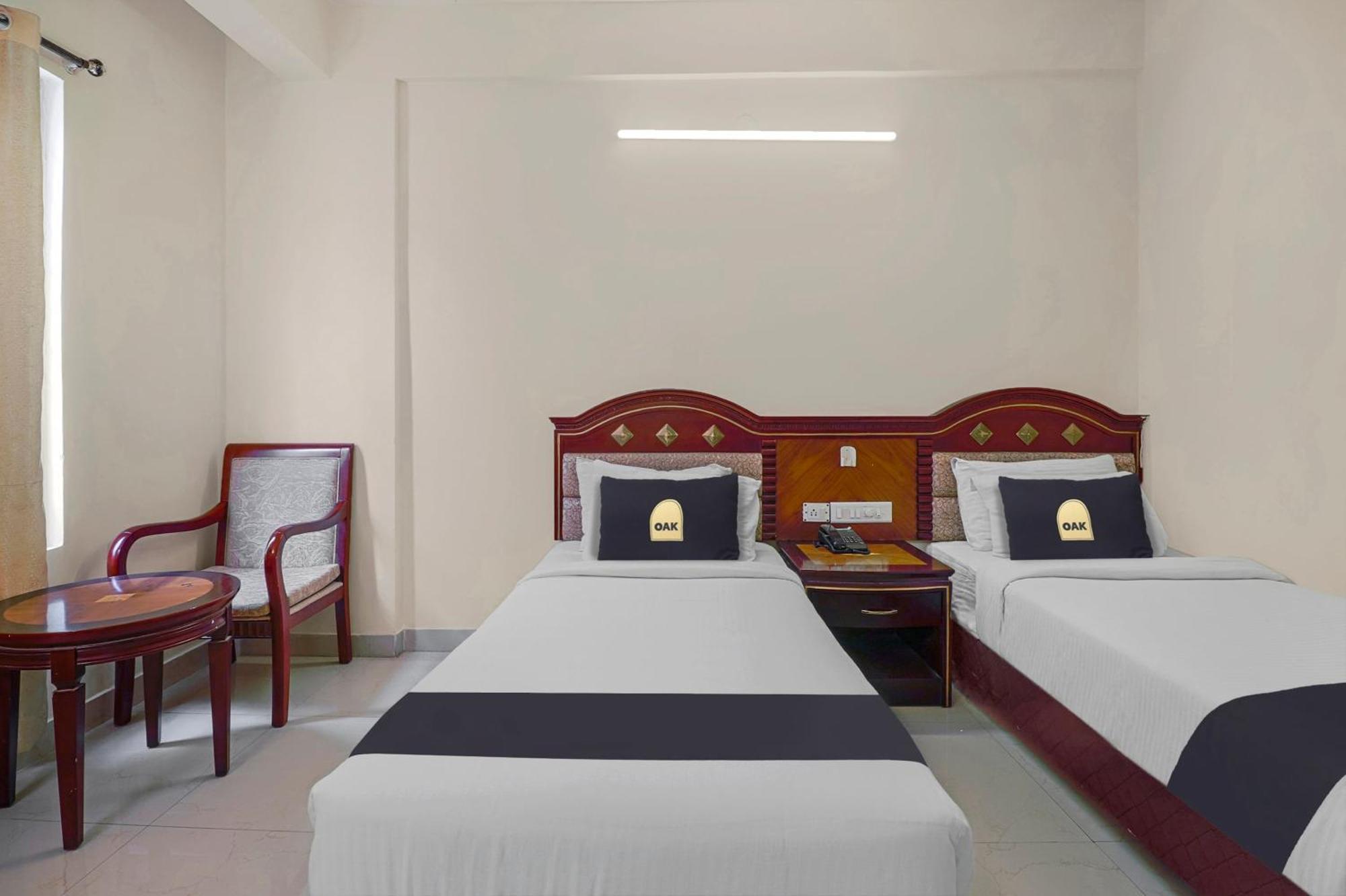 העיר בנגלור Collection O 29 Church'S Inn Near Cubbon Park מראה חיצוני תמונה