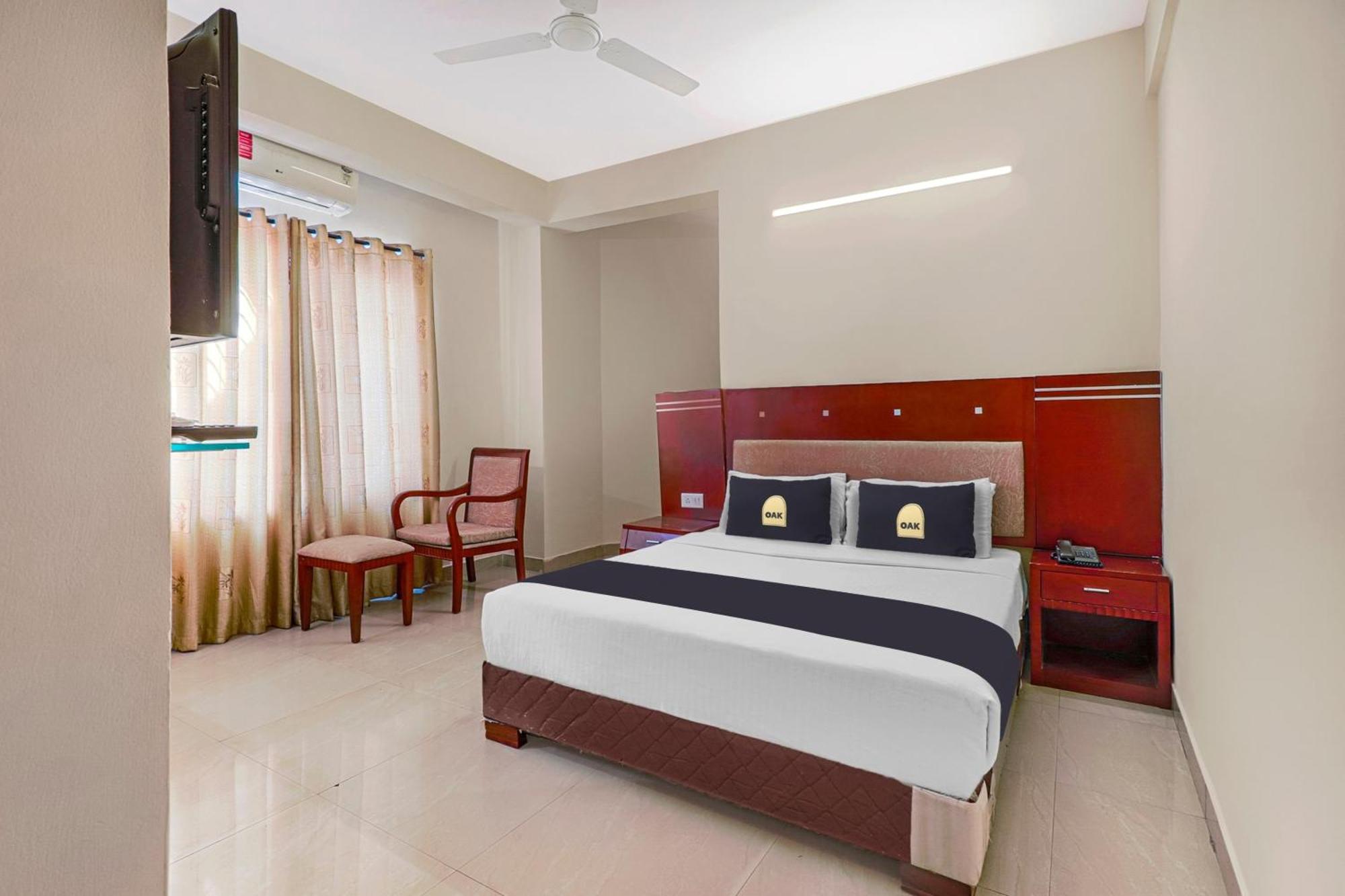 העיר בנגלור Collection O 29 Church'S Inn Near Cubbon Park מראה חיצוני תמונה