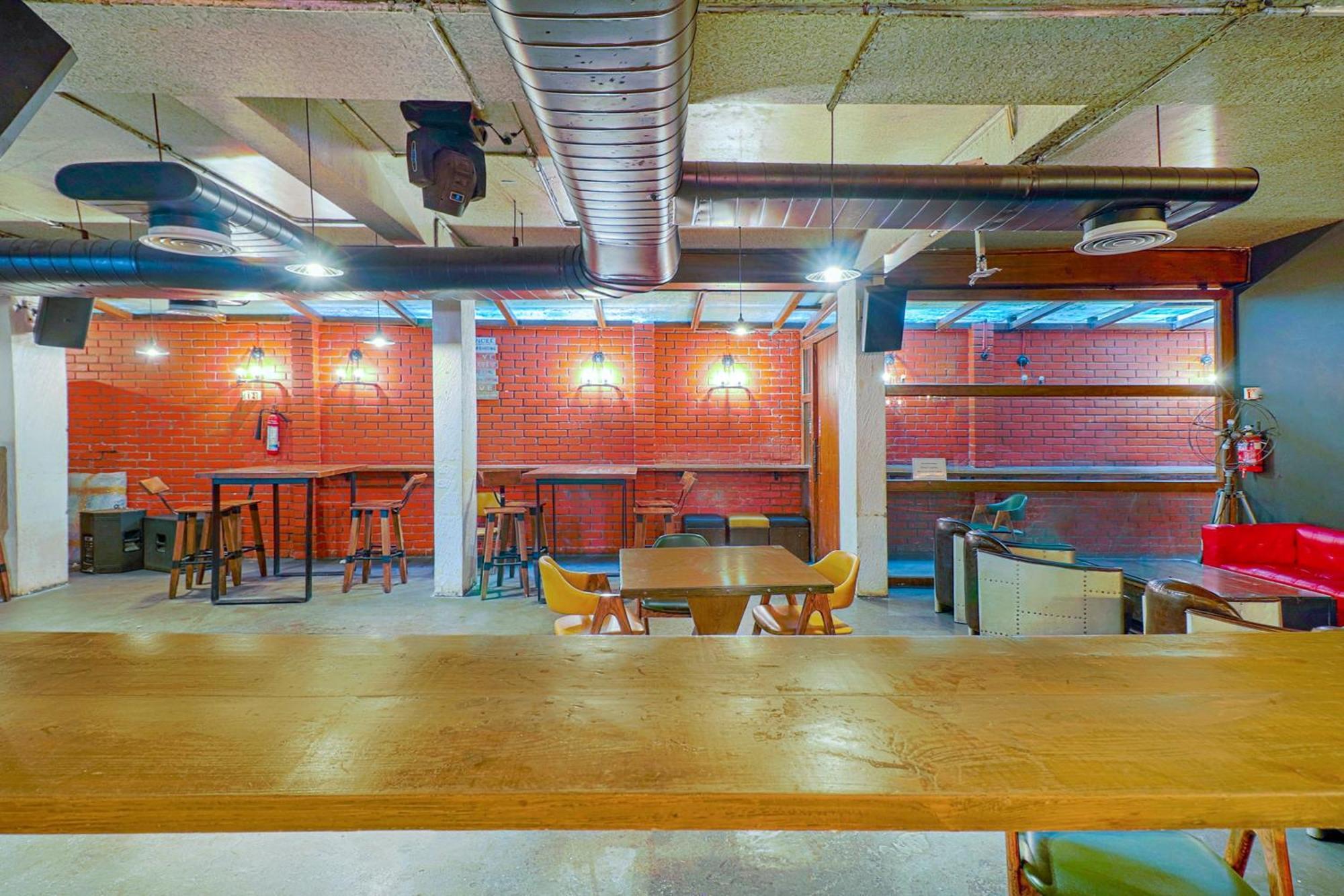 העיר בנגלור Collection O 29 Church'S Inn Near Cubbon Park מראה חיצוני תמונה
