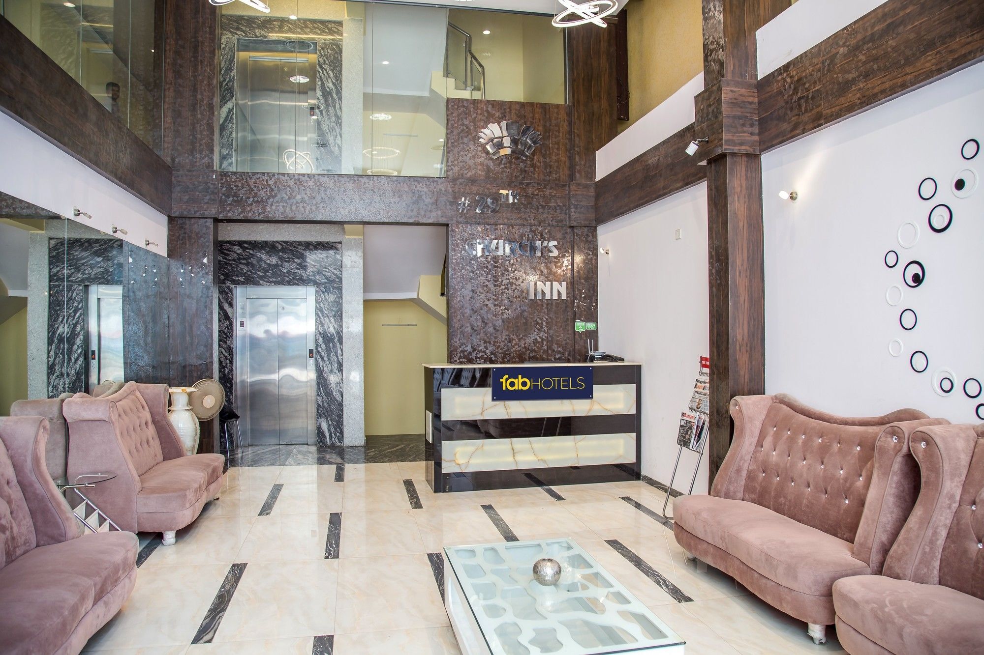 העיר בנגלור Collection O 29 Church'S Inn Near Cubbon Park מראה חיצוני תמונה
